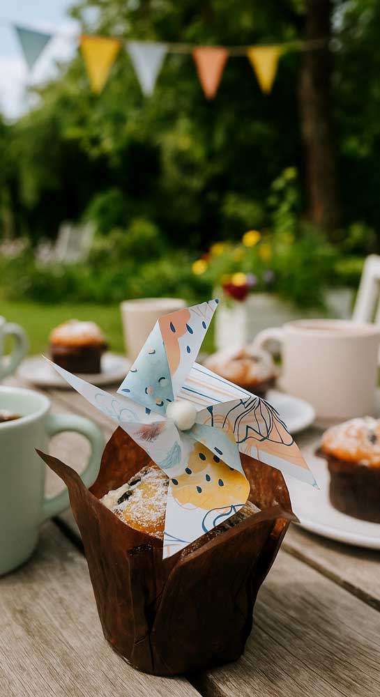 garden_cupcake_summer_pinwheel